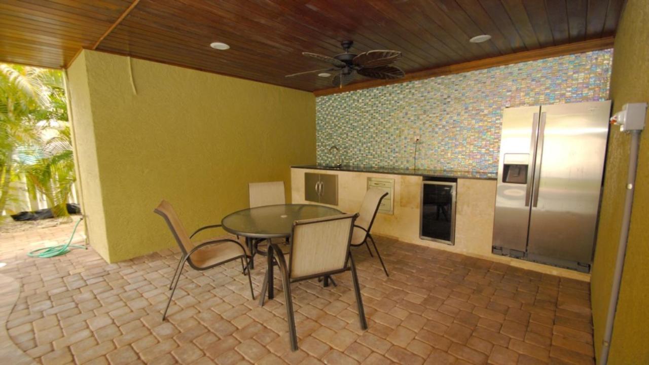 Anna Maria Island Beach Palace Bradenton Beach Exterior photo